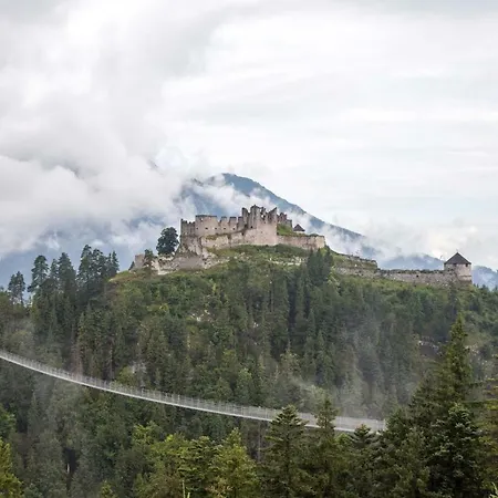 Familie Gerle * فيلس